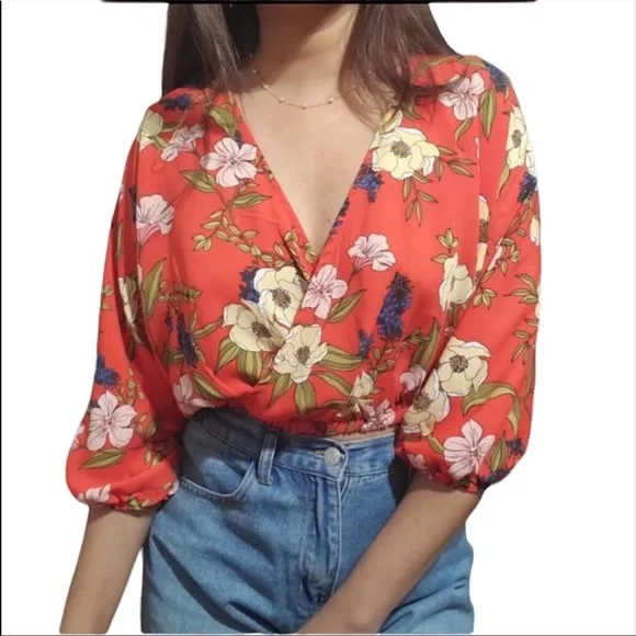 NWOT Floral wrap blouse - Picture 3 of 13